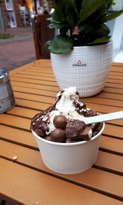 Susse Sunde Frozen Yoghurt, Waffeln & Co